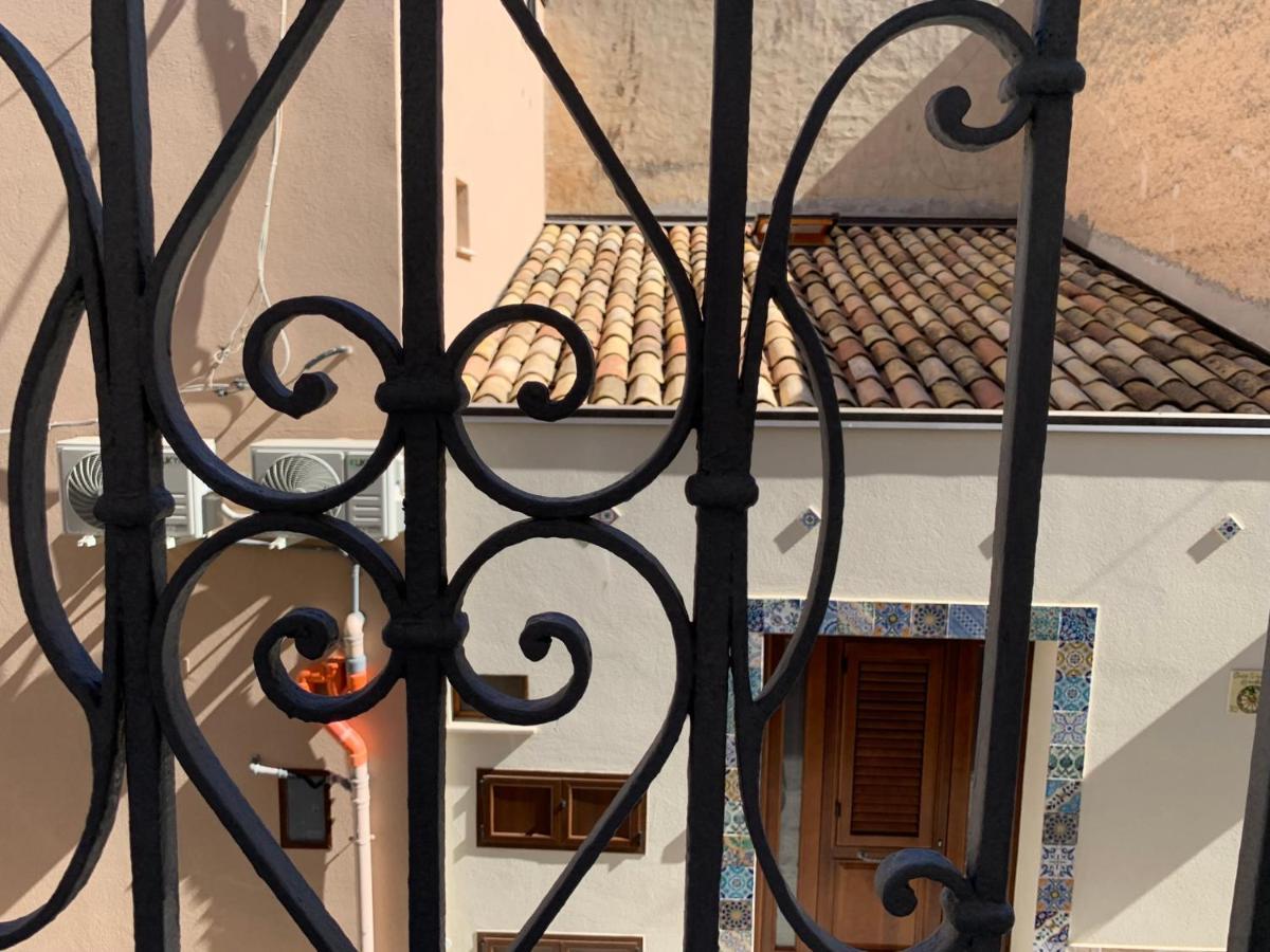 カステッランマーレ・デル・ゴルフォ Casa Katrin & Casa Brigidaヴィラ エクステリア 写真
