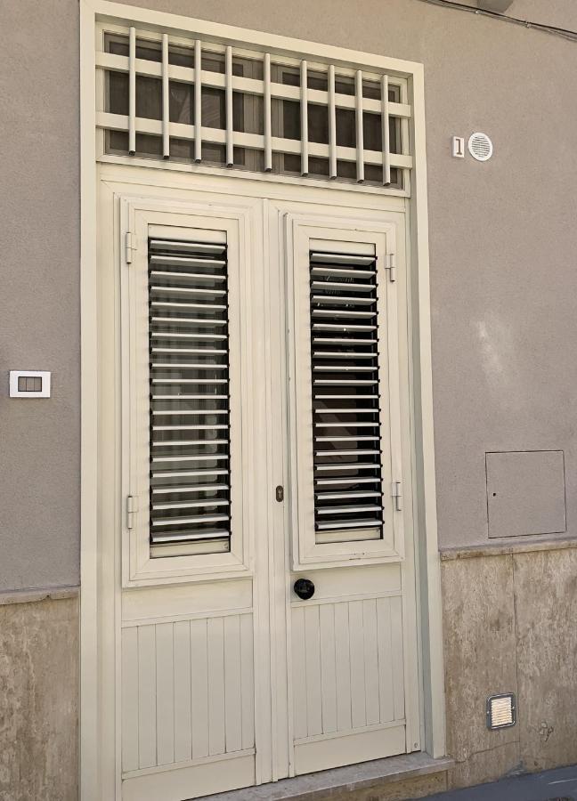 カステッランマーレ・デル・ゴルフォ Casa Katrin & Casa Brigidaヴィラ エクステリア 写真